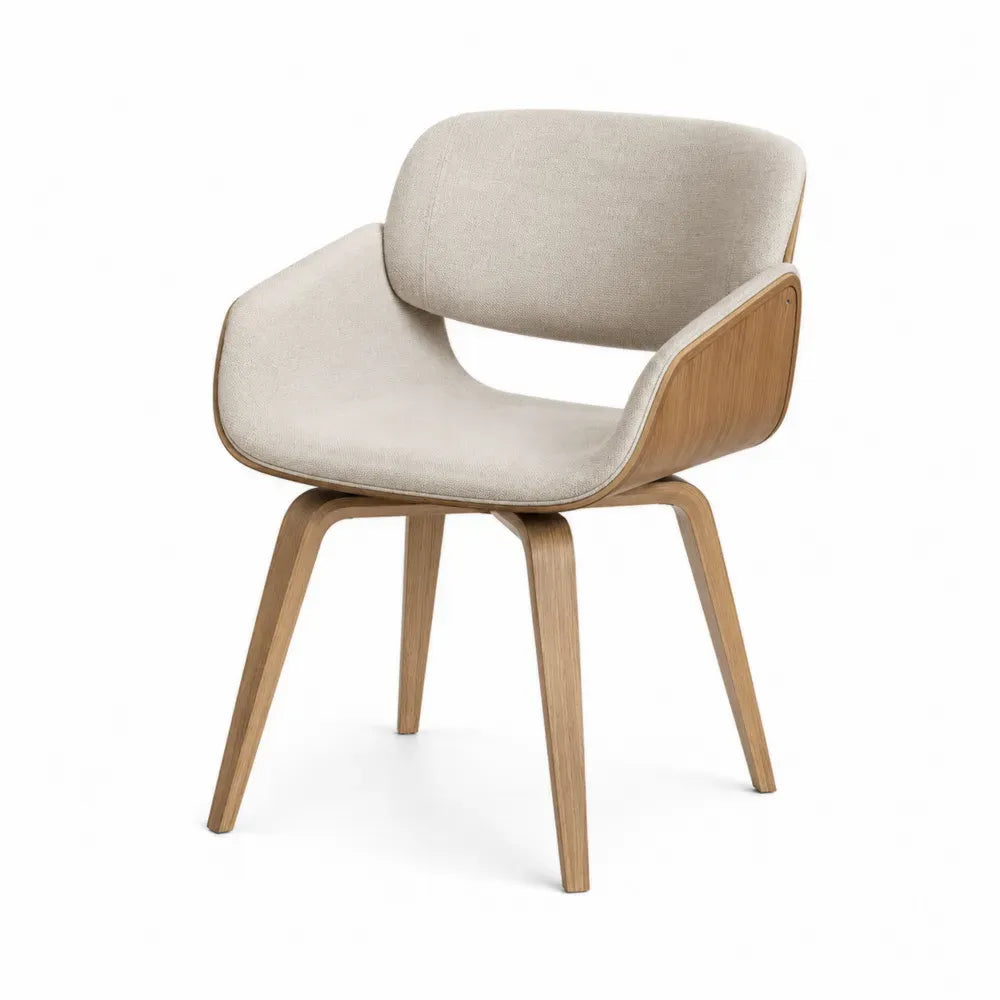 Silla de comedor tapizada beige con estructura de madera acabado roble respaldo curvado y patas inclinadas 50 x 55 x 78 cm