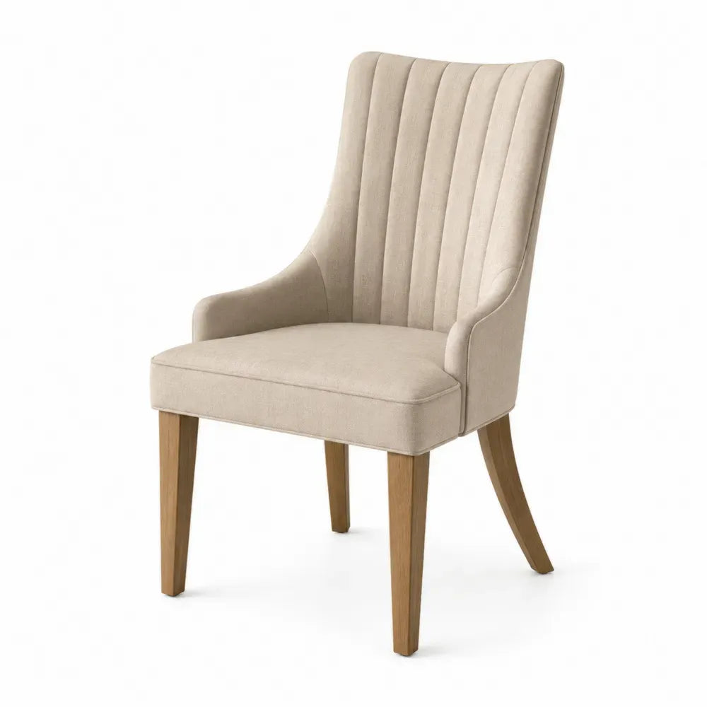 silla de comedor tapizada en tejido beige con respaldo alto acanalado y patas de madera natural 50 cm x 55 cm x 85 cm aproximado